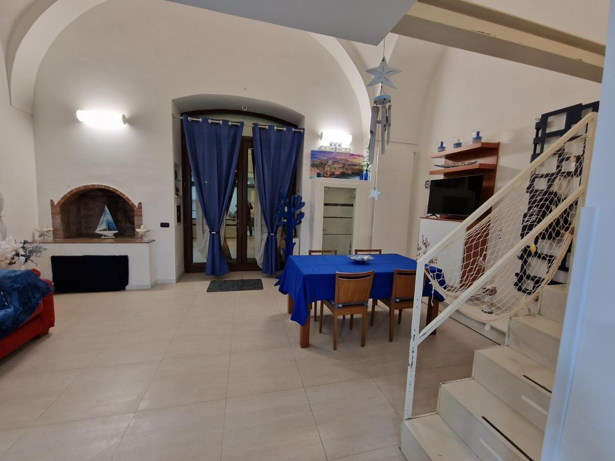 Polignano A Mare: Sulla Piazza Di Domenico Modugno Villa Exterior photo